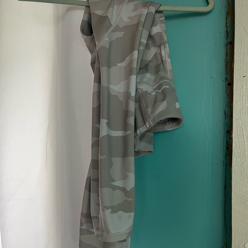 Camouflage gym shark legging